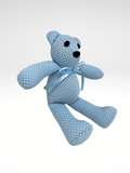 Sorprende a tu persona favorita con este lindo Osito Blue artesanal hecho a mano en una hermosa tela azul cielo con estampado de puntos decorado con un coqueto moño de listón azul! Es ideal para consentir a tu novio, hijo, sobrino o para regalar a tus amigos que acaban de ser papás de un hermoso bebé!, Tamaño: 25 cm de altura