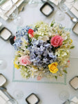 Buscas un diseño floral específico alineado al tema de tu evento?  Necesitas un tipo de flor, color o tamaño en particular? Ya sea que requieras la ambientación completa de tu evento o solo 1 arreglo floral, lo haremos para ti!    Contáctanos y nuestros planners de eventos te harán las mejores recomendaciones para transformar tu evento Entregas express, diseños originales y personalizados Presupuestos GRATIS!