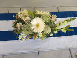 Buscas un diseño floral específico alineado al tema de tu evento?  Necesitas un tipo de flor, color o tamaño en particular? Ya sea que requieras la ambientación completa de tu evento o solo 1 arreglo floral, lo haremos para ti!    Contáctanos y nuestros planners de eventos te harán las mejores recomendaciones para transformar tu evento Entregas express, diseños originales y personalizados Presupuestos GRATIS!