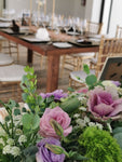 Buscas un diseño floral específico alineado al tema de tu evento?  Necesitas un tipo de flor, color o tamaño en particular? Ya sea que requieras la ambientación completa de tu evento o solo 1 arreglo floral, lo haremos para ti!    Contáctanos y nuestros planners de eventos te harán las mejores recomendaciones para transformar tu evento Entregas express, diseños originales y personalizados Presupuestos GRATIS!