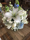 Buscas un diseño floral específico alineado al tema de tu evento?  Necesitas un tipo de flor, color o tamaño en particular? Ya sea que requieras la ambientación completa de tu evento o solo 1 arreglo floral, lo haremos para ti!    Contáctanos y nuestros planners de eventos te harán las mejores recomendaciones para transformar tu evento Entregas express, diseños originales y personalizados Presupuestos GRATIS!