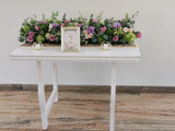 Buscas un diseño floral específico alineado al tema de tu evento?  Necesitas un tipo de flor, color o tamaño en particular? Ya sea que requieras la ambientación completa de tu evento o solo 1 arreglo floral, lo haremos para ti!    Contáctanos y nuestros planners de eventos te harán las mejores recomendaciones para transformar tu evento Entregas express, diseños originales y personalizados Presupuestos GRATIS!
