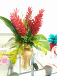 Buscas un diseño floral específico alineado al tema de tu evento?  Necesitas un tipo de flor, color o tamaño en particular? Ya sea que requieras la ambientación completa de tu evento o solo 1 arreglo floral, lo haremos para ti!    Contáctanos y nuestros planners de eventos te harán las mejores recomendaciones para transformar tu evento Entregas express, diseños originales y personalizados Presupuestos GRATIS!