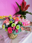 Buscas un diseño floral específico alineado al tema de tu evento?  Necesitas un tipo de flor, color o tamaño en particular? Ya sea que requieras la ambientación completa de tu evento o solo 1 arreglo floral, lo haremos para ti!    Contáctanos y nuestros planners de eventos te harán las mejores recomendaciones para transformar tu evento Entregas express, diseños originales y personalizados Presupuestos GRATIS!