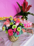 Buscas un diseño floral específico alineado al tema de tu evento?  Necesitas un tipo de flor, color o tamaño en particular? Ya sea que requieras la ambientación completa de tu evento o solo 1 arreglo floral, lo haremos para ti!    Contáctanos y nuestros planners de eventos te harán las mejores recomendaciones para transformar tu evento Entregas express, diseños originales y personalizados Presupuestos GRATIS!