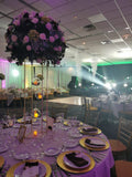 Buscas un diseño floral específico alineado al tema de tu evento?  Necesitas un tipo de flor, color o tamaño en particular? Ya sea que requieras la ambientación completa de tu evento o solo 1 arreglo floral, lo haremos para ti!    Contáctanos y nuestros planners de eventos te harán las mejores recomendaciones para transformar tu evento Entregas express, diseños originales y personalizados Presupuestos GRATIS!